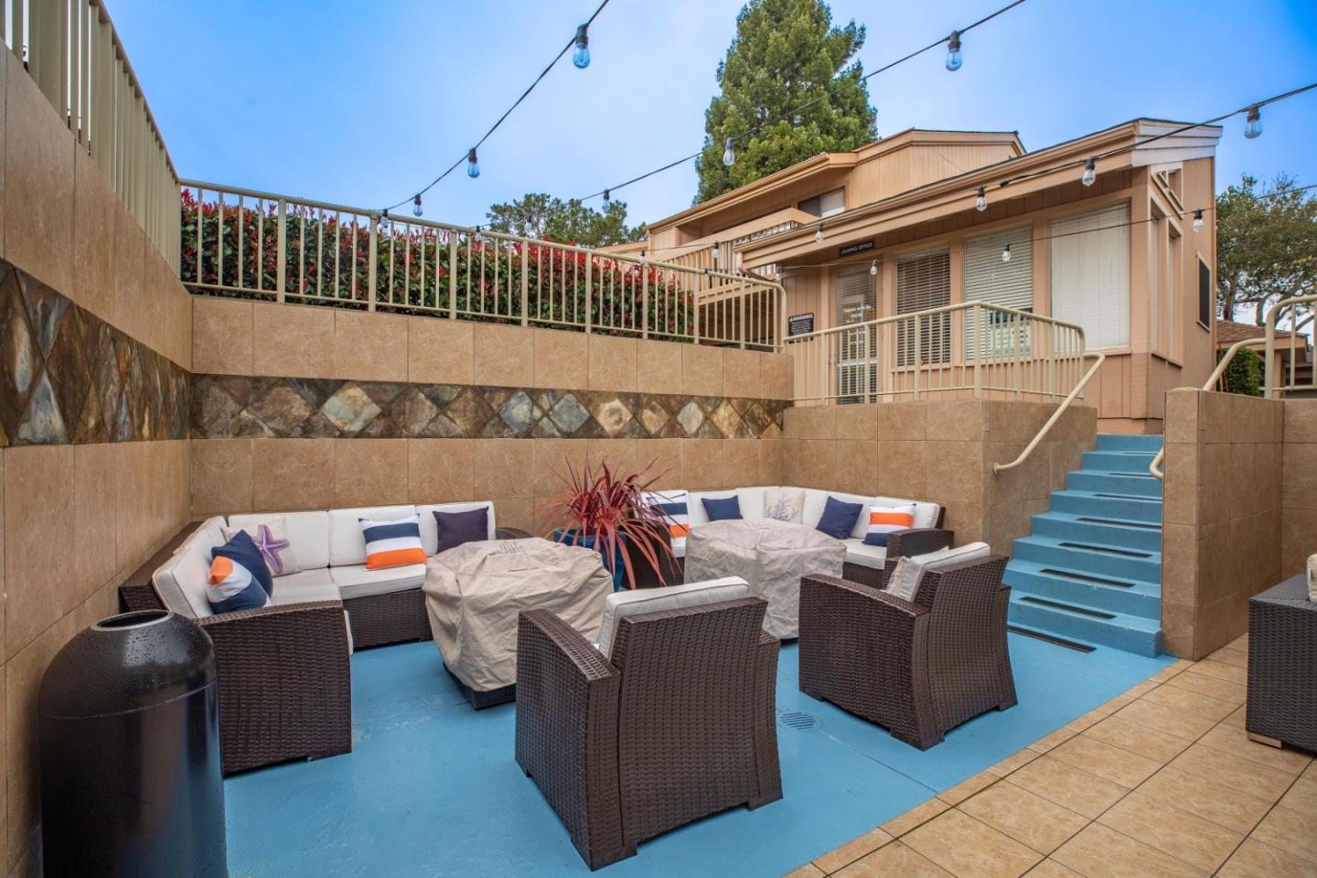 Detail Gallery Image 30 of 33 For 300 Glenwood Cir #258,  Monterey,  CA 93940 - 1 Beds | 1 Baths