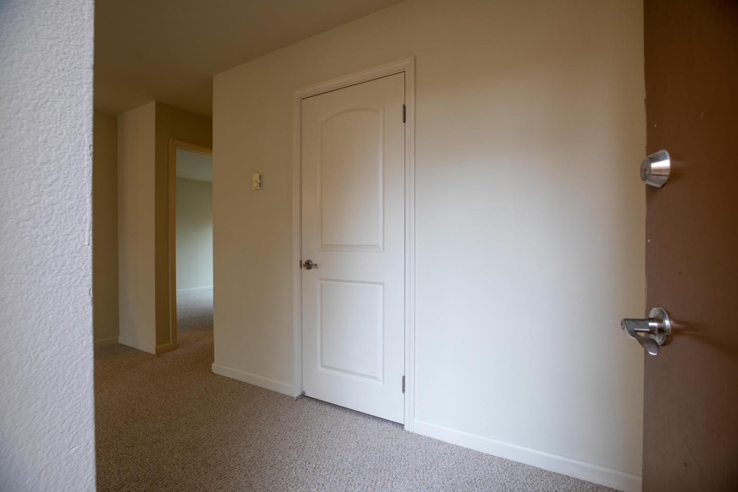 Detail Gallery Image 5 of 33 For 300 Glenwood Cir #258,  Monterey,  CA 93940 - 1 Beds | 1 Baths