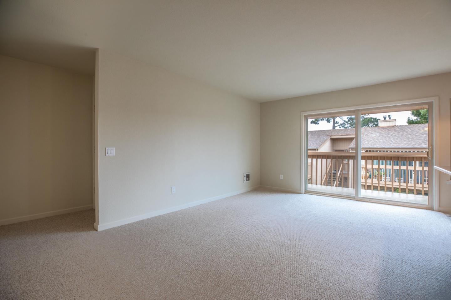 Detail Gallery Image 8 of 33 For 300 Glenwood Cir #258,  Monterey,  CA 93940 - 1 Beds | 1 Baths