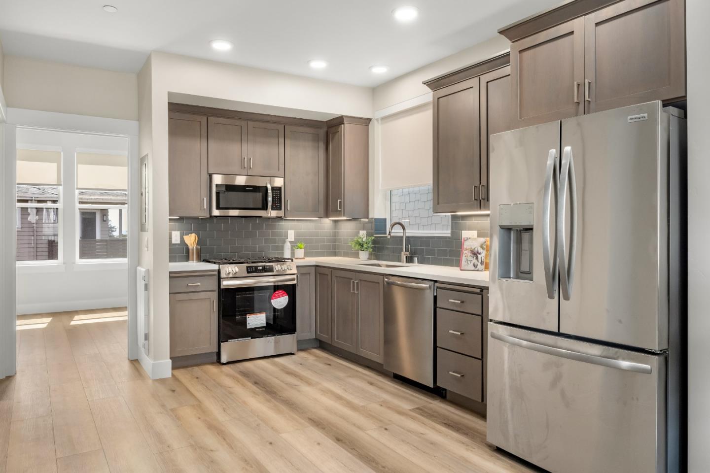 Detail Gallery Image 4 of 25 For 136 Aptos Village Way #1,  Aptos,  CA 95003 - 2 Beds | 2 Baths