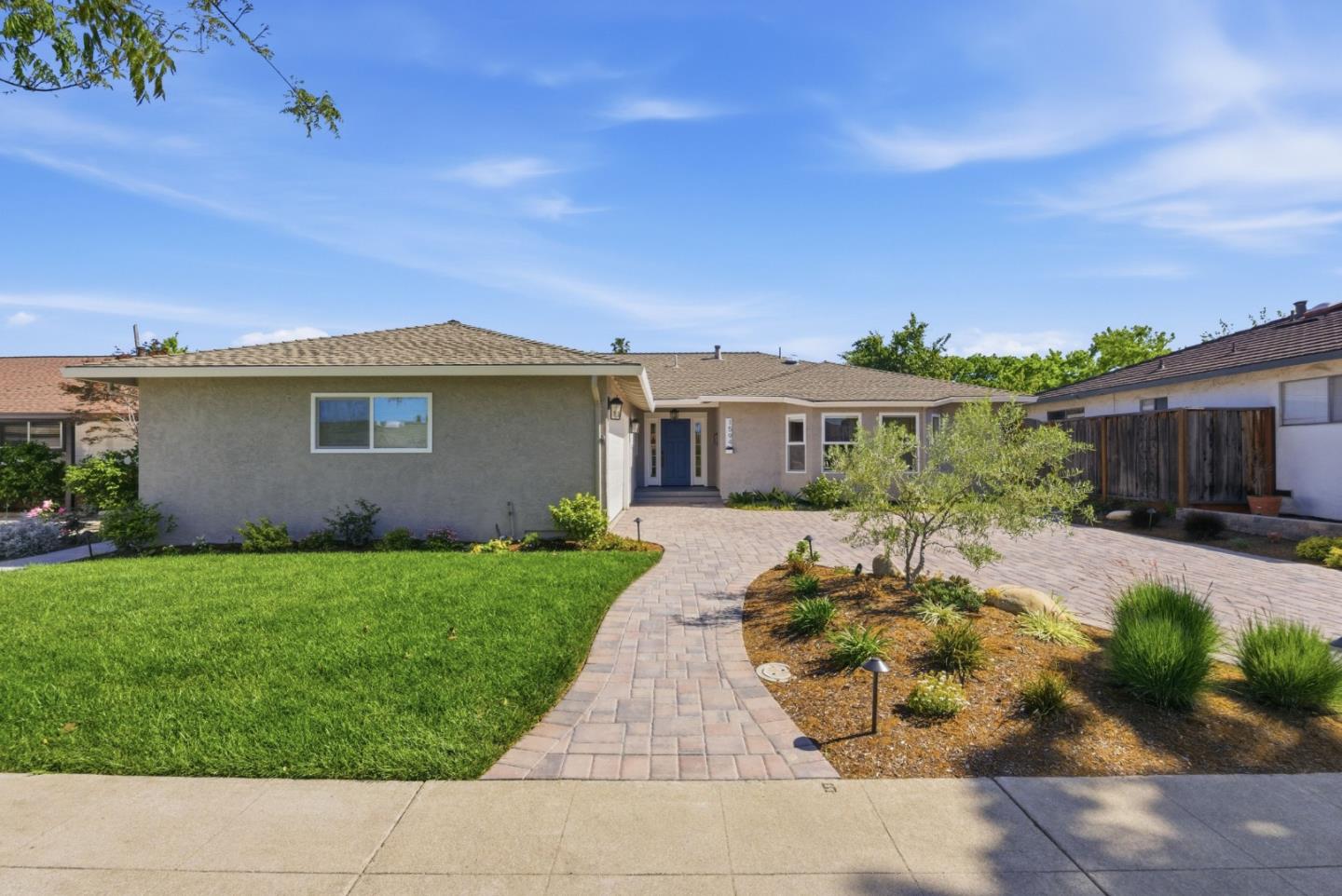 Detail Gallery Image 2 of 69 For 1594 Chambers Dr, San Jose,  CA 95118 - 4 Beds | 2/1 Baths