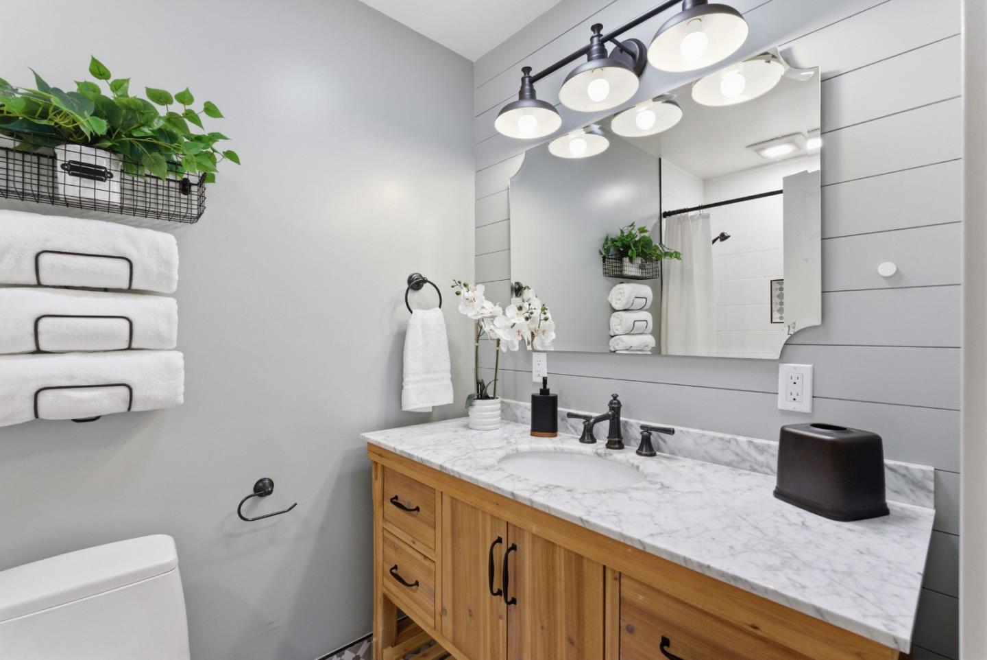 Detail Gallery Image 37 of 69 For 1594 Chambers Dr, San Jose,  CA 95118 - 4 Beds | 2/1 Baths