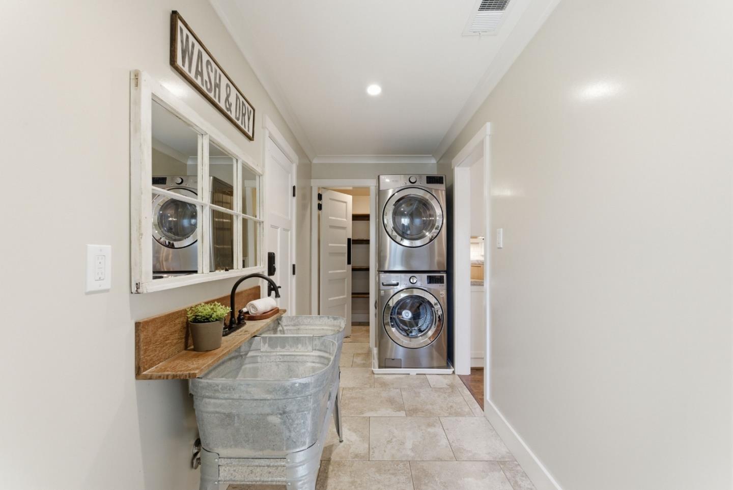 Detail Gallery Image 40 of 69 For 1594 Chambers Dr, San Jose,  CA 95118 - 4 Beds | 2/1 Baths