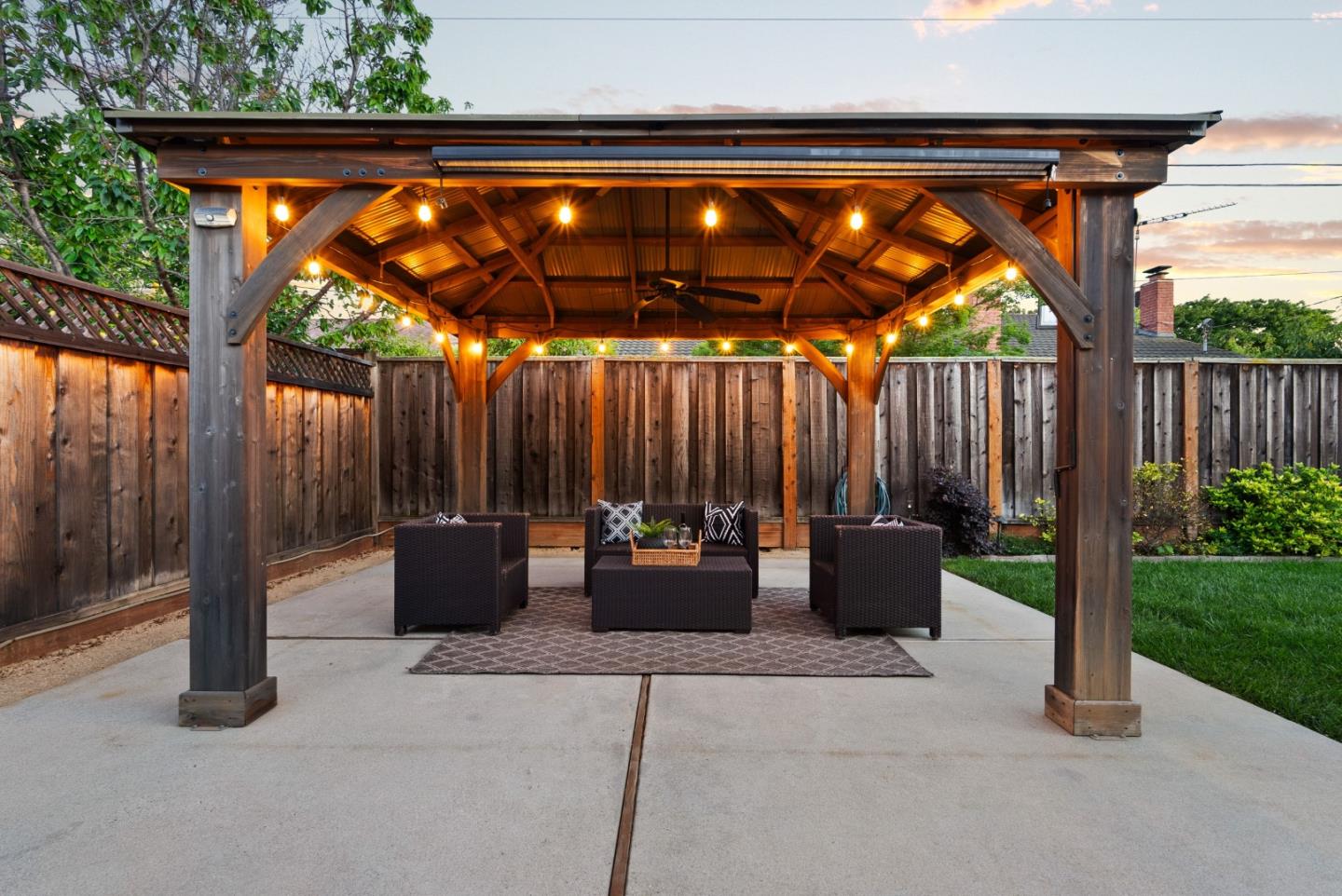 Detail Gallery Image 43 of 69 For 1594 Chambers Dr, San Jose,  CA 95118 - 4 Beds | 2/1 Baths