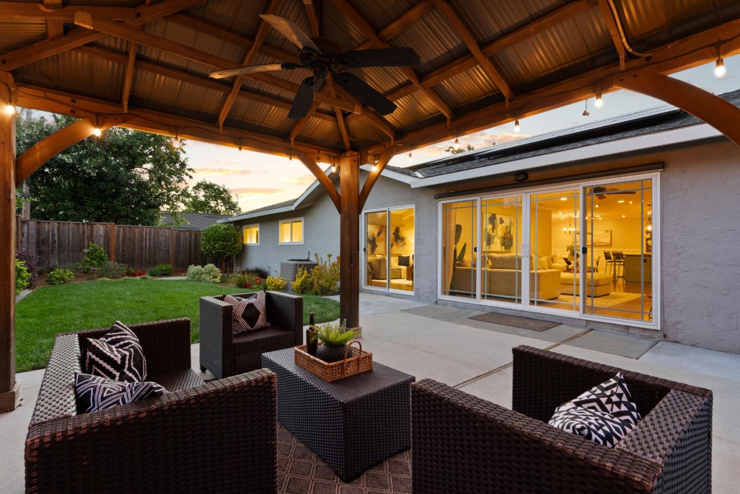 Detail Gallery Image 44 of 69 For 1594 Chambers Dr, San Jose,  CA 95118 - 4 Beds | 2/1 Baths