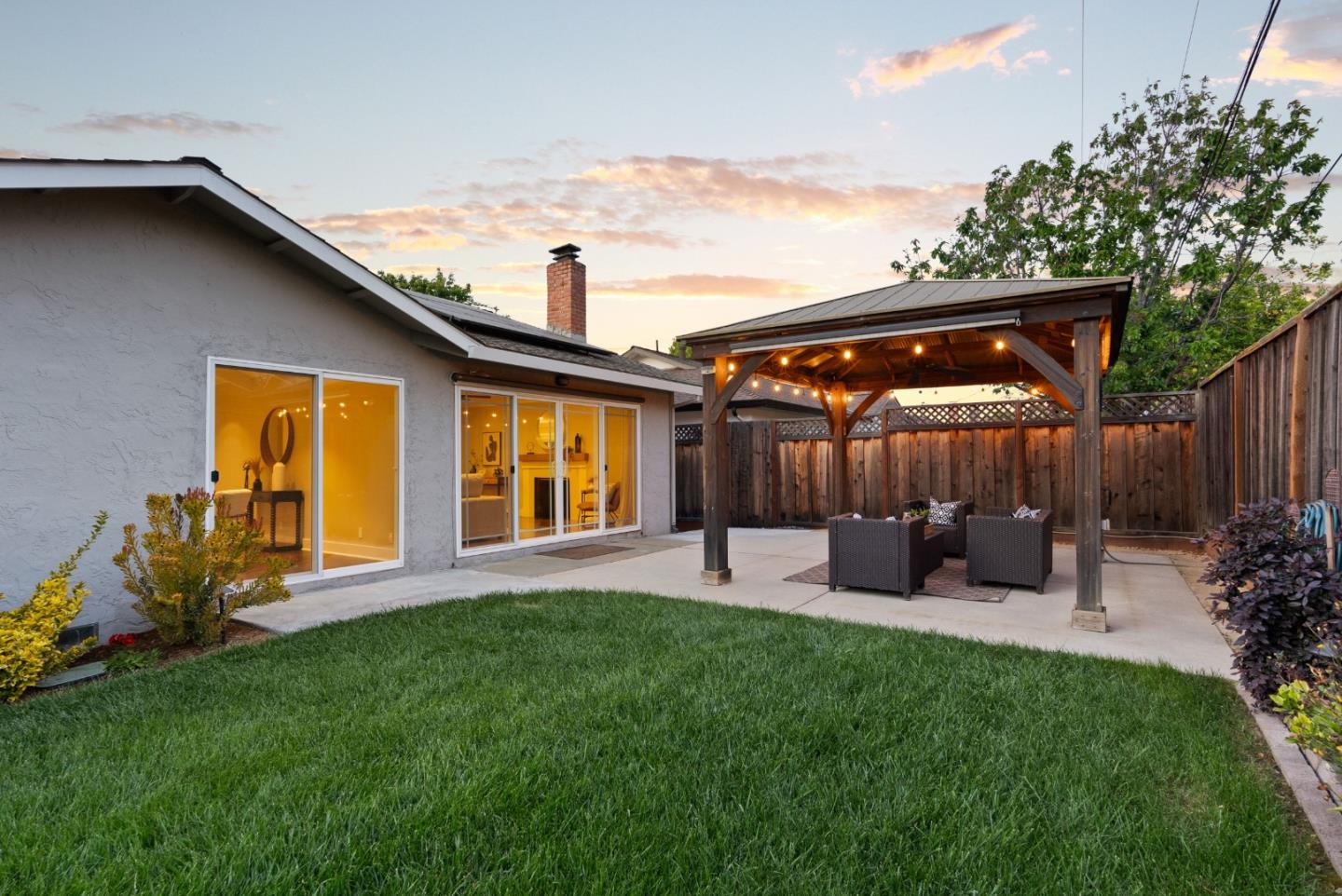 Detail Gallery Image 46 of 69 For 1594 Chambers Dr, San Jose,  CA 95118 - 4 Beds | 2/1 Baths