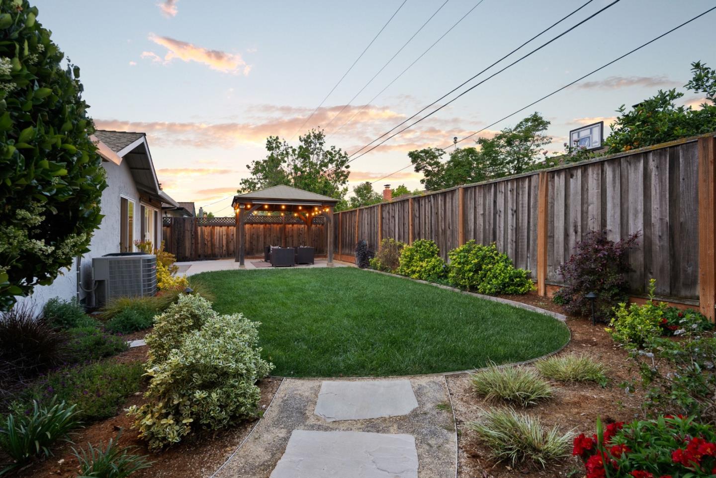 Detail Gallery Image 49 of 69 For 1594 Chambers Dr, San Jose,  CA 95118 - 4 Beds | 2/1 Baths