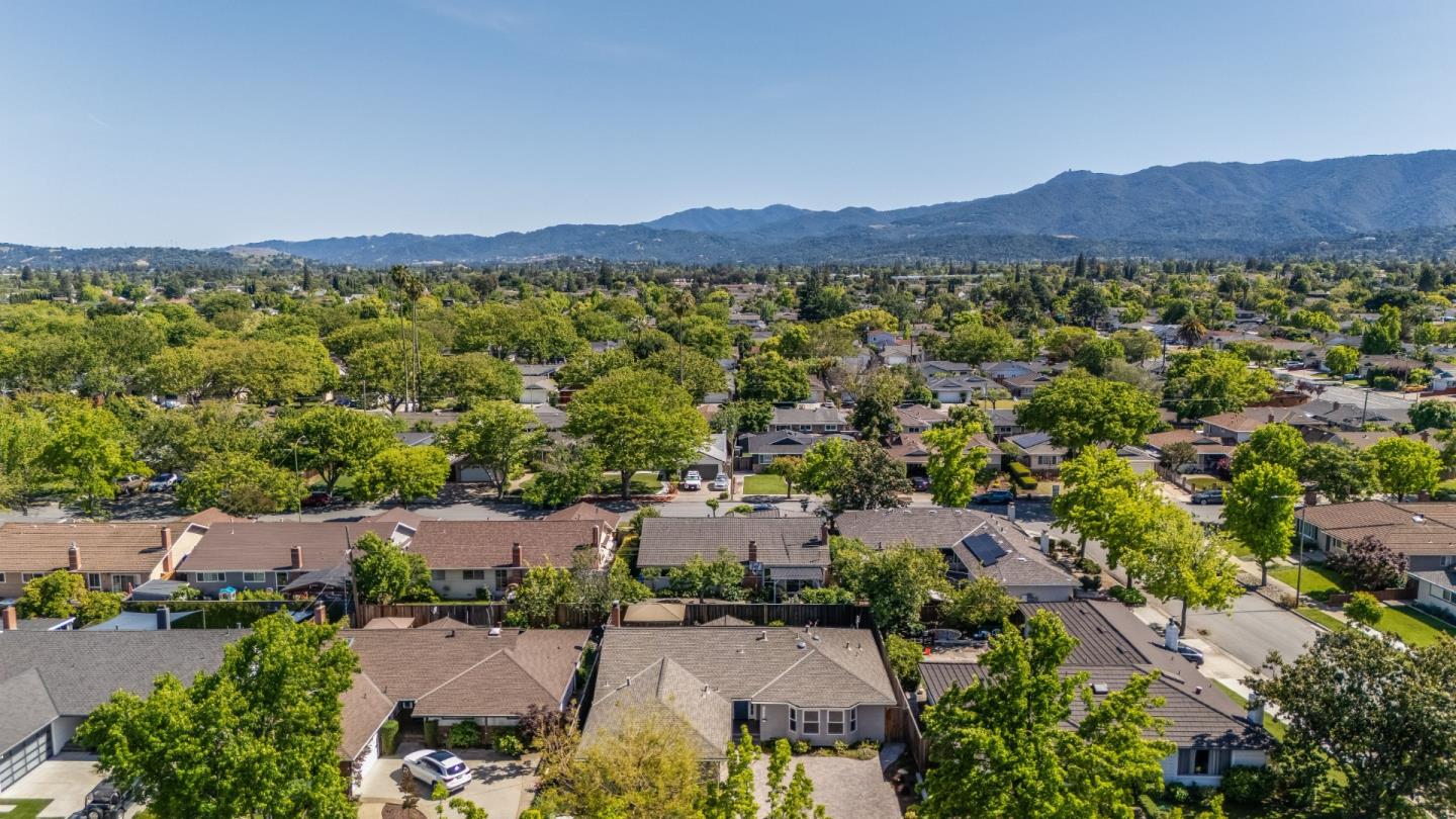 Detail Gallery Image 65 of 69 For 1594 Chambers Dr, San Jose,  CA 95118 - 4 Beds | 2/1 Baths