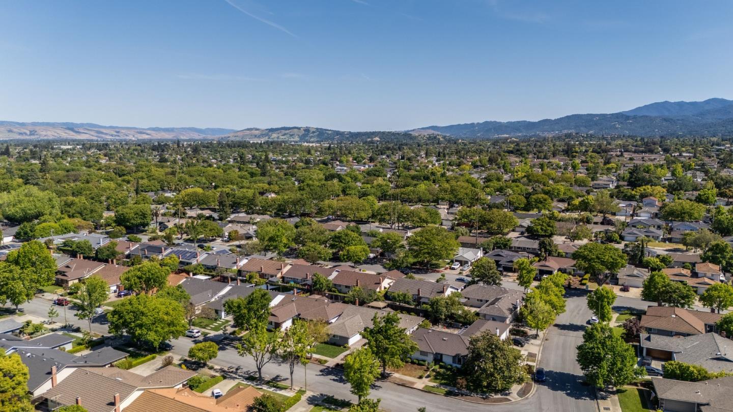Detail Gallery Image 66 of 69 For 1594 Chambers Dr, San Jose,  CA 95118 - 4 Beds | 2/1 Baths
