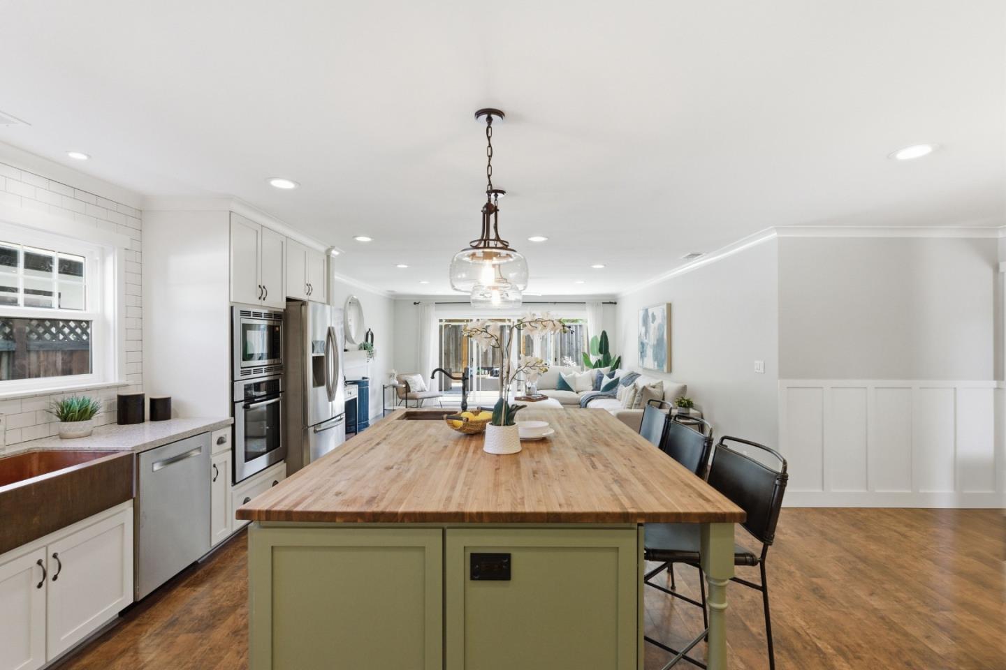 Detail Gallery Image 7 of 69 For 1594 Chambers Dr, San Jose,  CA 95118 - 4 Beds | 2/1 Baths