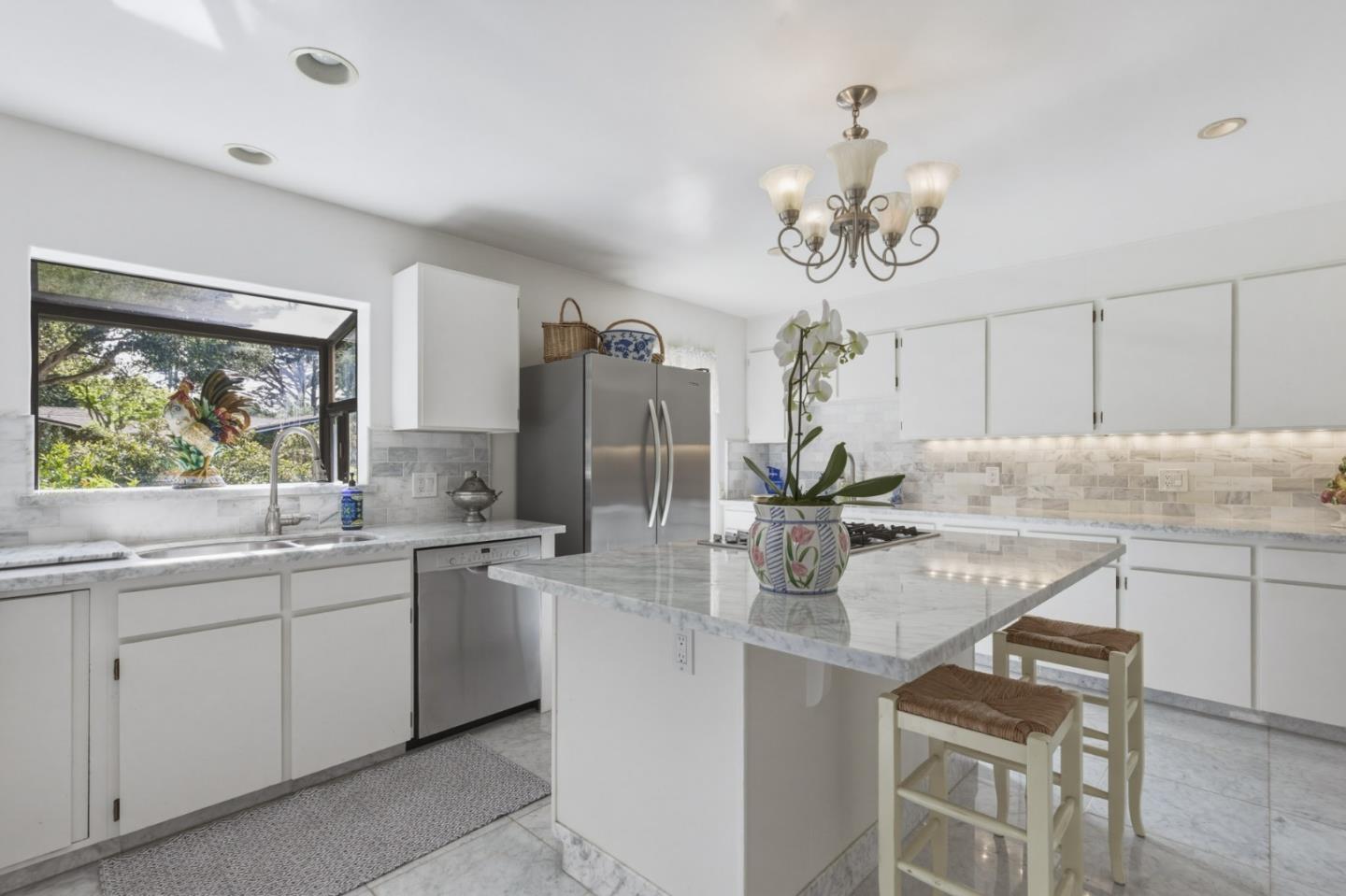 Detail Gallery Image 13 of 34 For 25286 Hatton Rd, Carmel,  CA 93923 - 5 Beds | 5 Baths