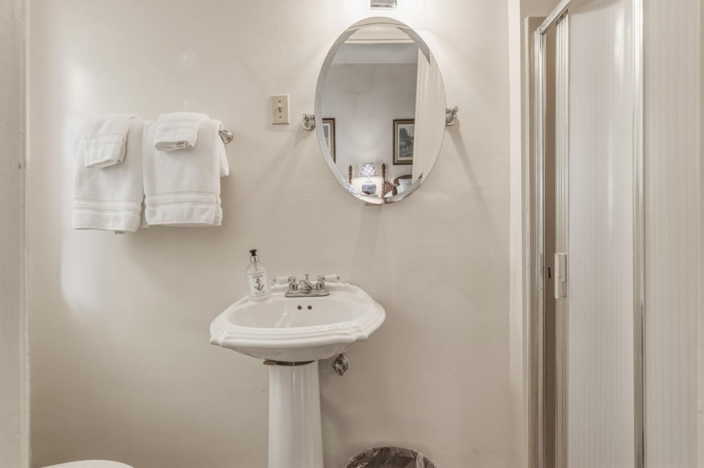 Detail Gallery Image 19 of 34 For 25286 Hatton Rd, Carmel,  CA 93923 - 5 Beds | 5 Baths