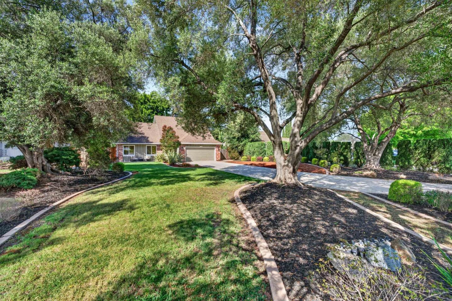 Detail Gallery Image 2 of 85 For 298 Mcduff Ave, Fremont,  CA 94539 - 5 Beds | 3 Baths