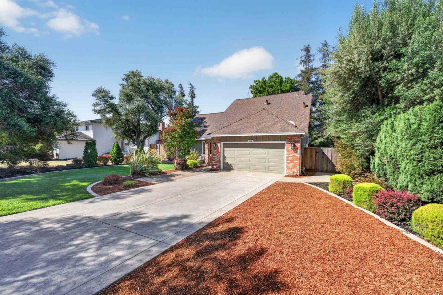 Detail Gallery Image 6 of 85 For 298 Mcduff Ave, Fremont,  CA 94539 - 5 Beds | 3 Baths