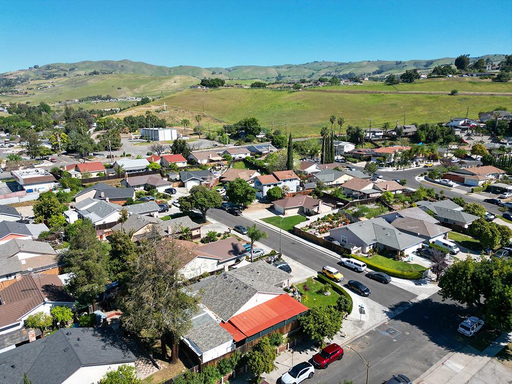 Detail Gallery Image 40 of 40 For 1582 Fall Ave, San Jose,  CA 95127 - 4 Beds | 2 Baths
