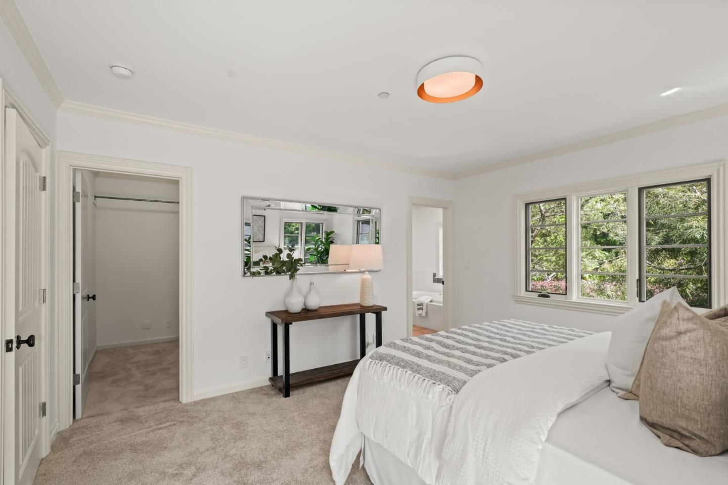 Detail Gallery Image 20 of 44 For 216 Bloomfield Rd, Burlingame,  CA 94010 - 5 Beds | 4 Baths