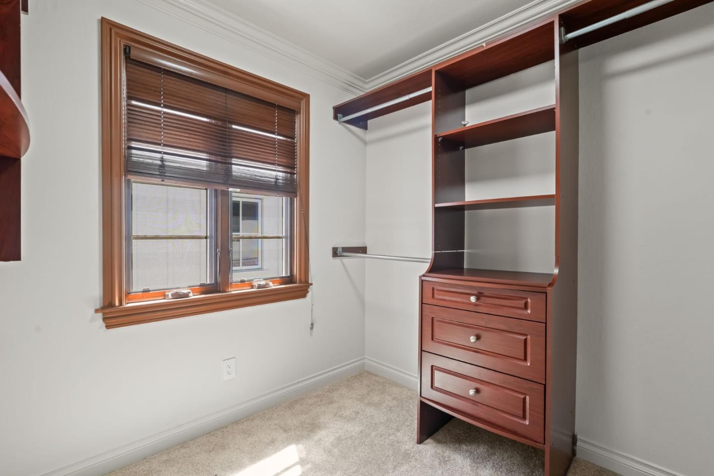 Detail Gallery Image 31 of 44 For 216 Bloomfield Rd, Burlingame,  CA 94010 - 5 Beds | 4 Baths