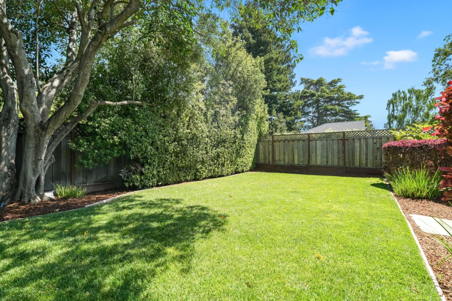 Detail Gallery Image 41 of 44 For 216 Bloomfield Rd, Burlingame,  CA 94010 - 5 Beds | 4 Baths