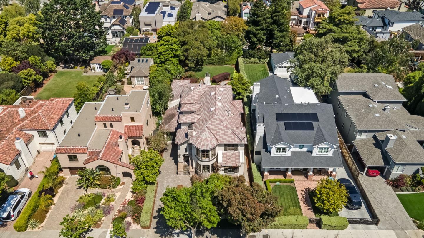 Detail Gallery Image 42 of 44 For 216 Bloomfield Rd, Burlingame,  CA 94010 - 5 Beds | 4 Baths