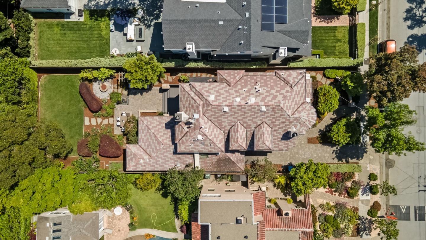 Detail Gallery Image 43 of 44 For 216 Bloomfield Rd, Burlingame,  CA 94010 - 5 Beds | 4 Baths