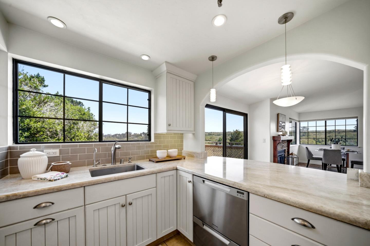 Detail Gallery Image 10 of 20 For 112 Quail Run Ct, Monterey,  CA 93940 - 2 Beds | 2 Baths