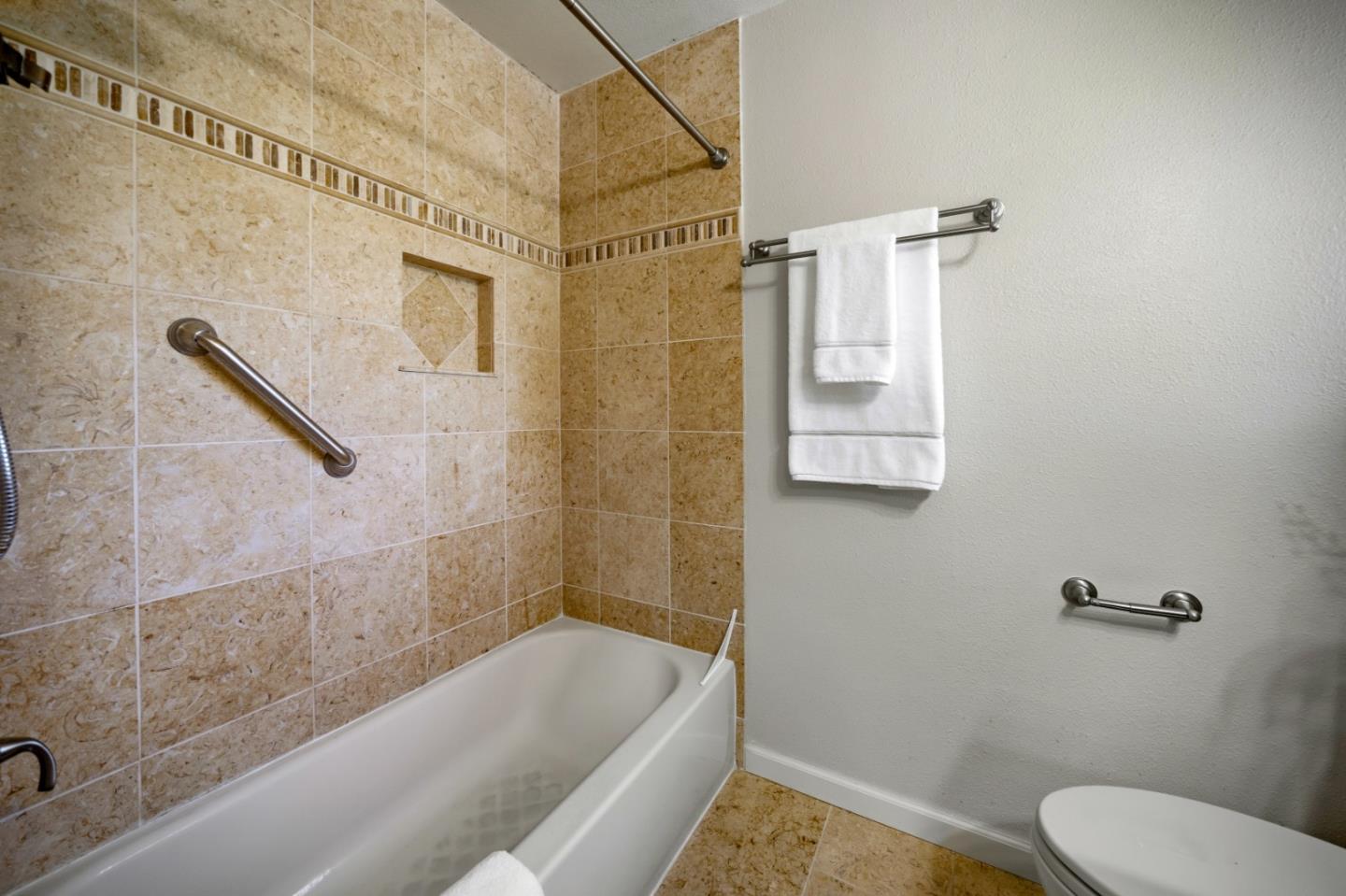 Detail Gallery Image 15 of 20 For 112 Quail Run Ct, Monterey,  CA 93940 - 2 Beds | 2 Baths