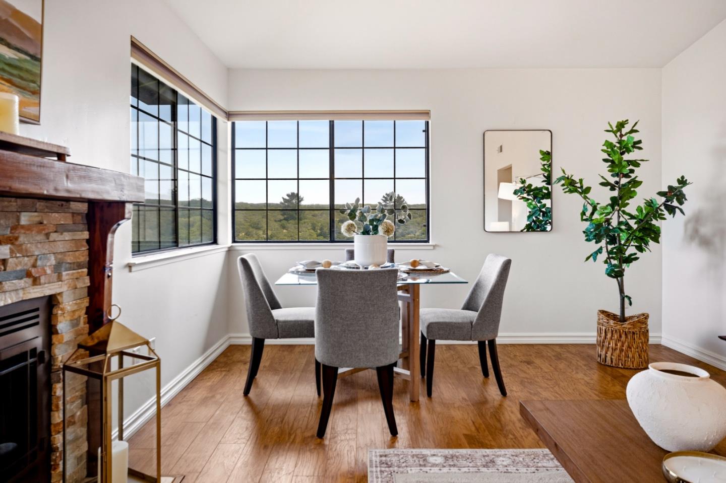 Detail Gallery Image 4 of 20 For 112 Quail Run Ct, Monterey,  CA 93940 - 2 Beds | 2 Baths