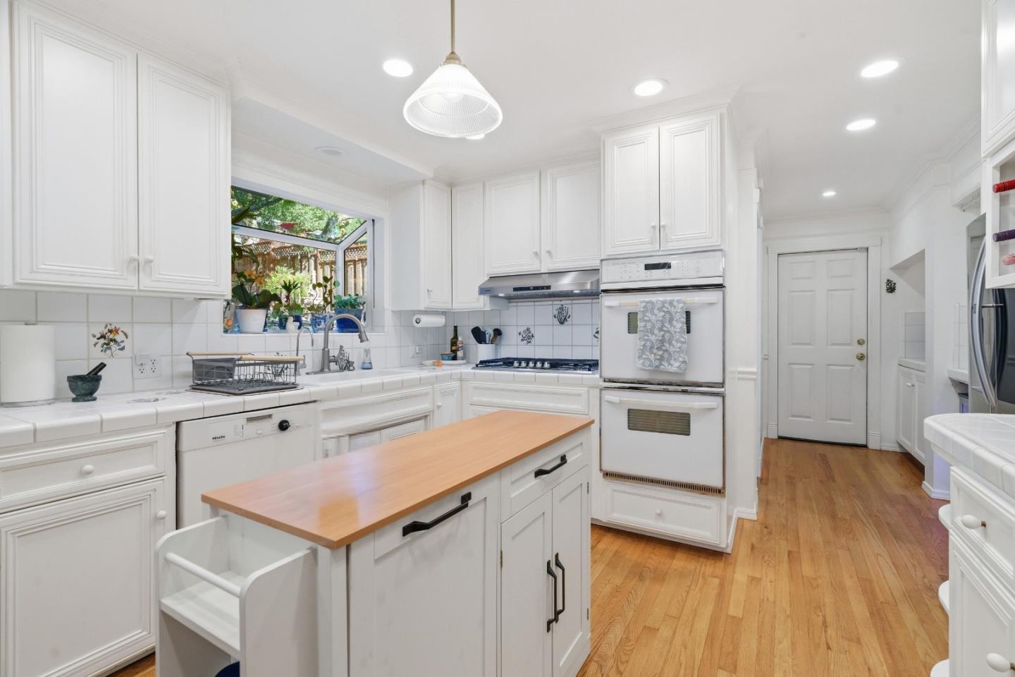 Detail Gallery Image 14 of 79 For 7910 Hihn Rd, Ben Lomond,  CA 95005 - 4 Beds | 3 Baths