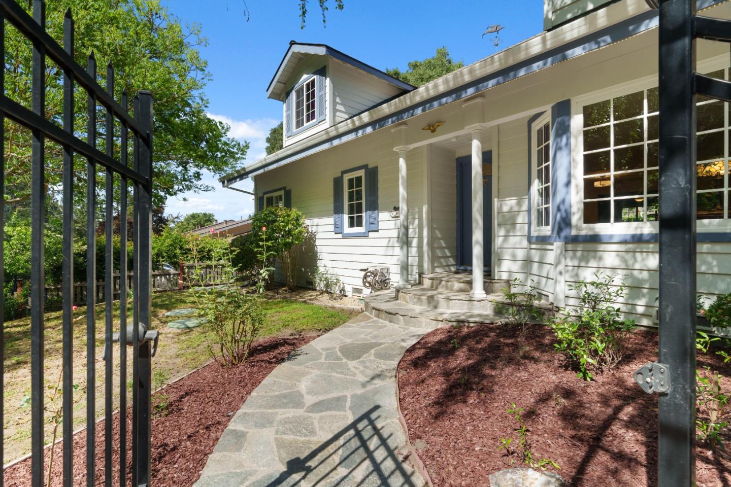 Detail Gallery Image 3 of 79 For 7910 Hihn Rd, Ben Lomond,  CA 95005 - 4 Beds | 3 Baths