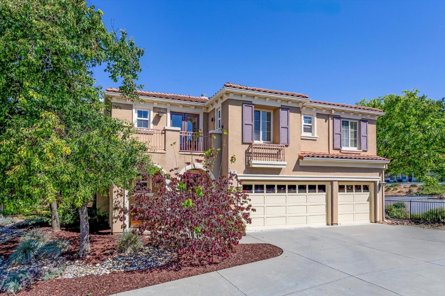 Detail Gallery Image 2 of 44 For 122 Piedmont Rd, Milpitas,  CA 95035 - 4 Beds | 3/1 Baths