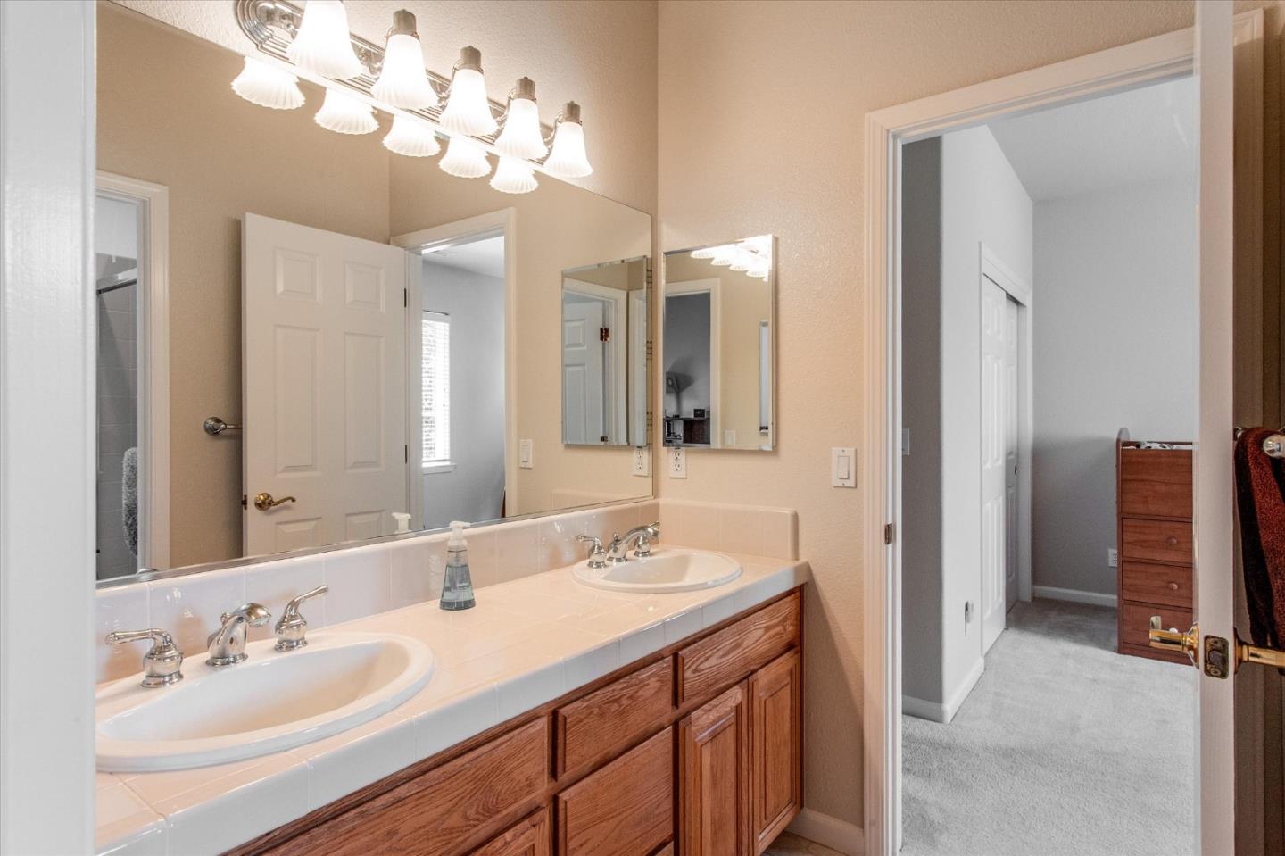 Detail Gallery Image 29 of 44 For 122 Piedmont Rd, Milpitas,  CA 95035 - 4 Beds | 3/1 Baths