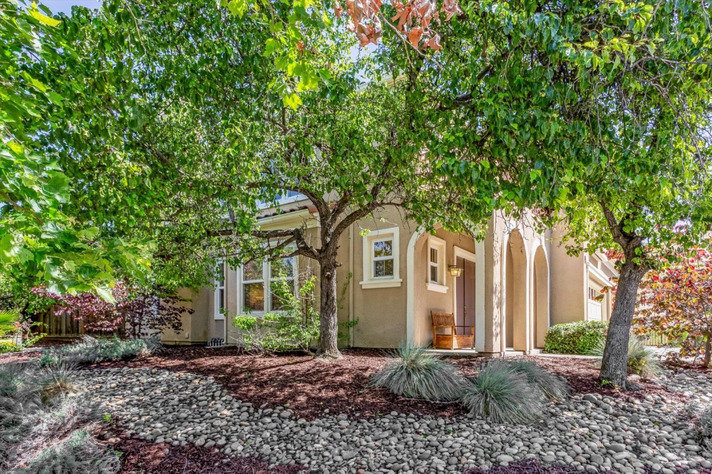 Detail Gallery Image 4 of 44 For 122 Piedmont Rd, Milpitas,  CA 95035 - 4 Beds | 3/1 Baths