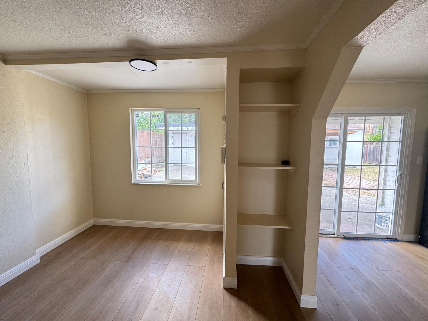 Detail Gallery Image 12 of 28 For 380 Montalvin Dr, San Pablo,  CA 94806 - 4 Beds | 2 Baths