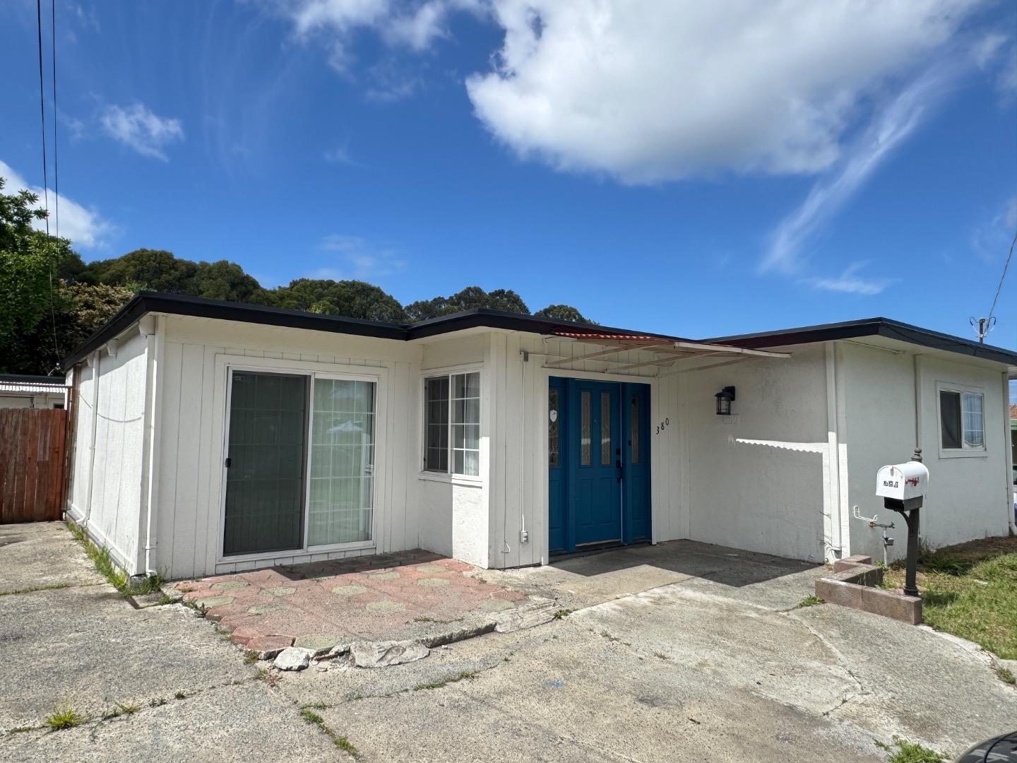 Detail Gallery Image 2 of 28 For 380 Montalvin Dr, San Pablo,  CA 94806 - 4 Beds | 2 Baths