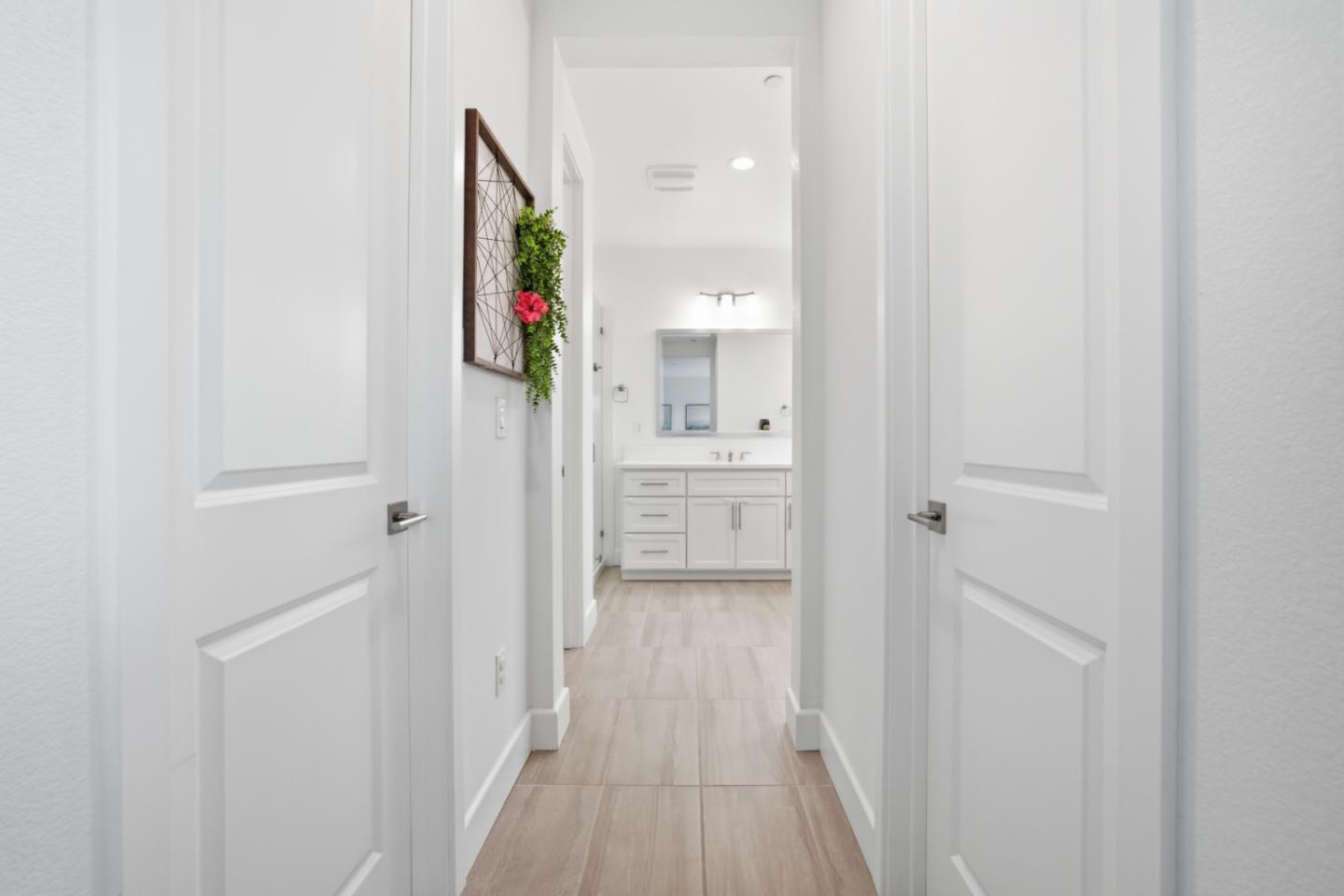 Detail Gallery Image 17 of 32 For 1122 S Morning Glory Dr, Mountain House,  CA 95391 - 4 Beds | 3 Baths