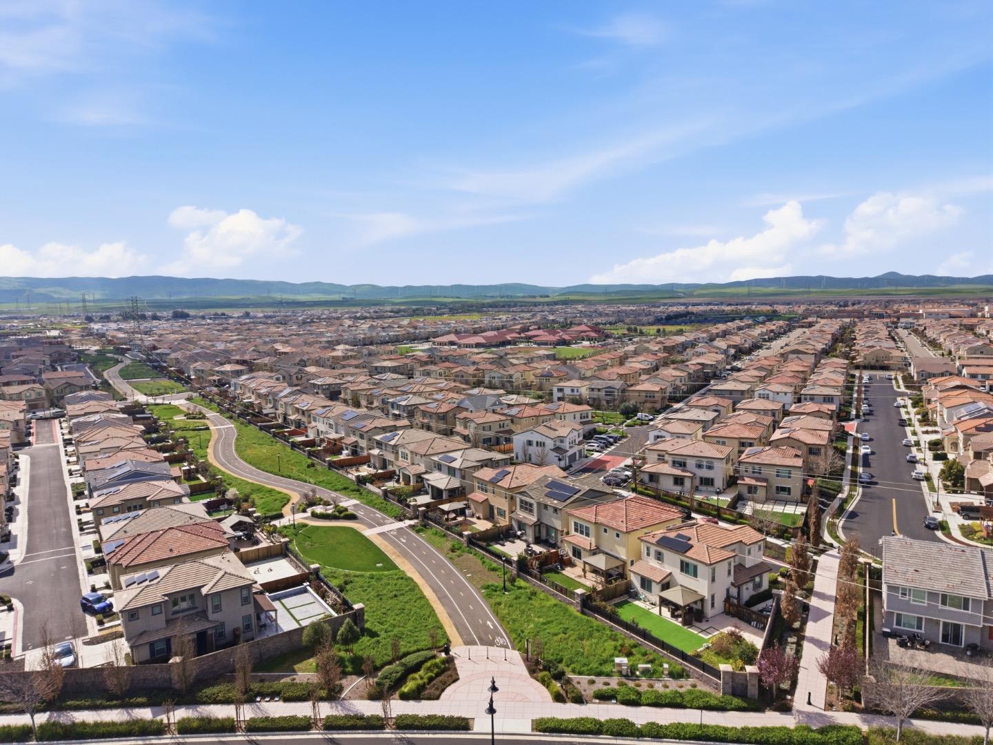 Detail Gallery Image 30 of 32 For 1122 S Morning Glory Dr, Mountain House,  CA 95391 - 4 Beds | 3 Baths