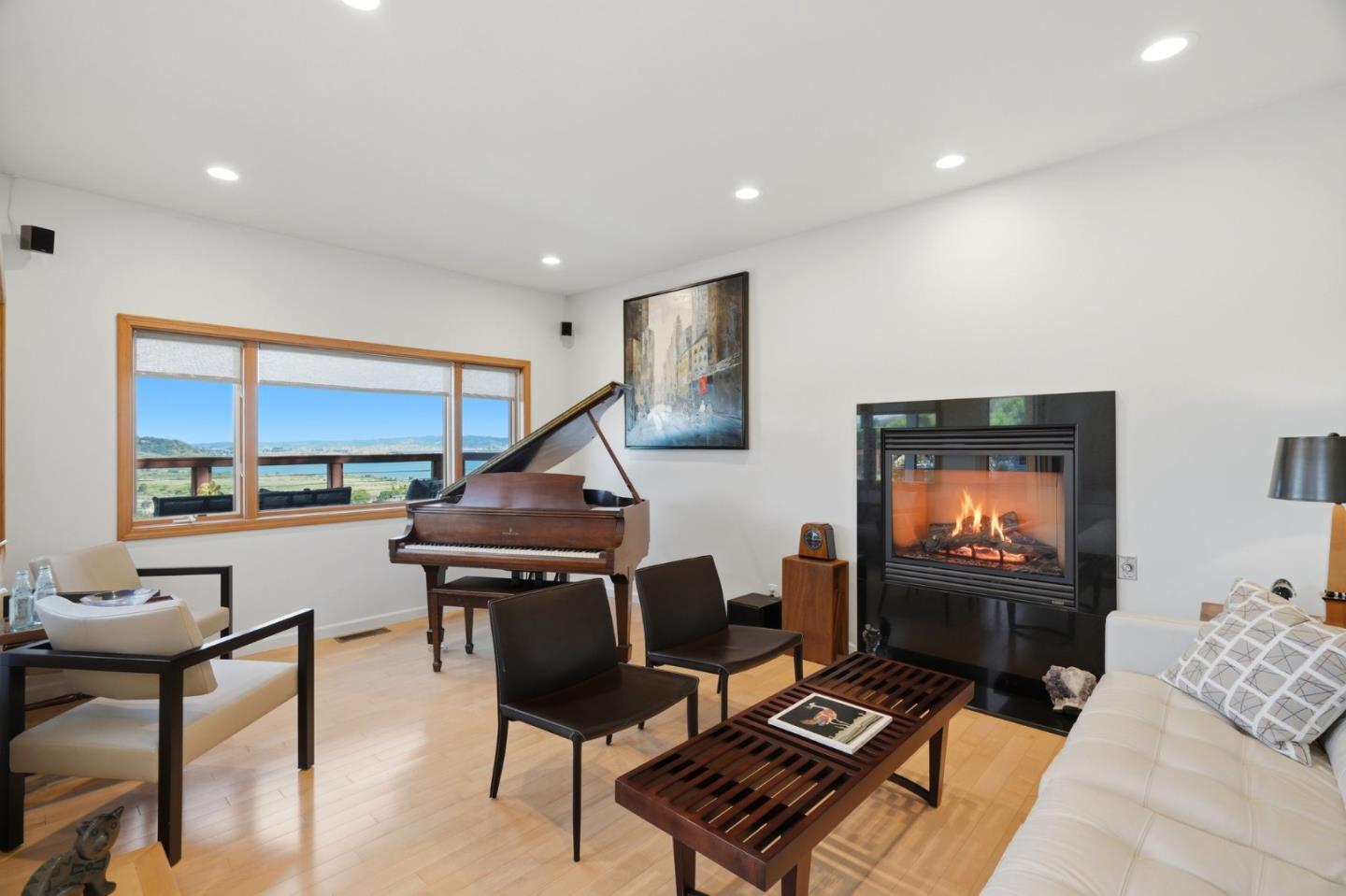 Detail Gallery Image 10 of 50 For 820 Humboldt Rd, Brisbane,  CA 94005 - 3 Beds | 2 Baths