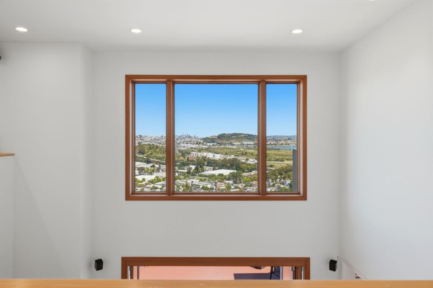 Detail Gallery Image 11 of 50 For 820 Humboldt Rd, Brisbane,  CA 94005 - 3 Beds | 2 Baths