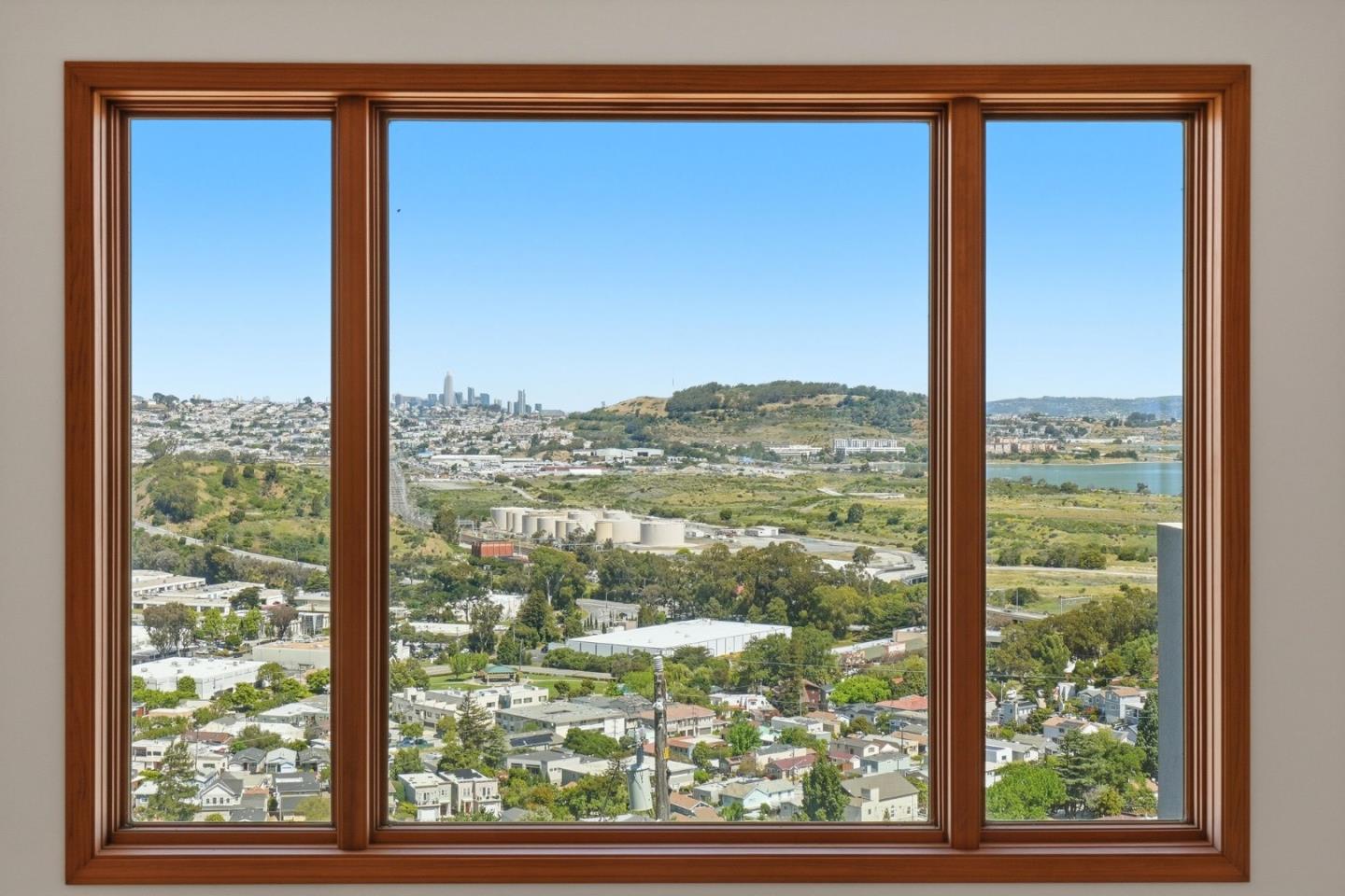 Detail Gallery Image 12 of 50 For 820 Humboldt Rd, Brisbane,  CA 94005 - 3 Beds | 2 Baths