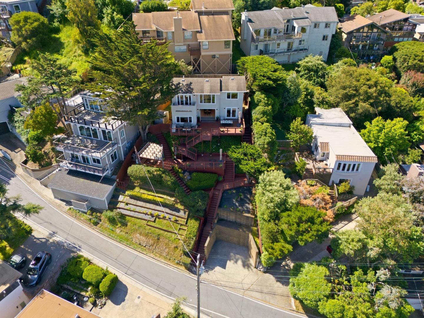 Detail Gallery Image 32 of 50 For 820 Humboldt Rd, Brisbane,  CA 94005 - 3 Beds | 2 Baths