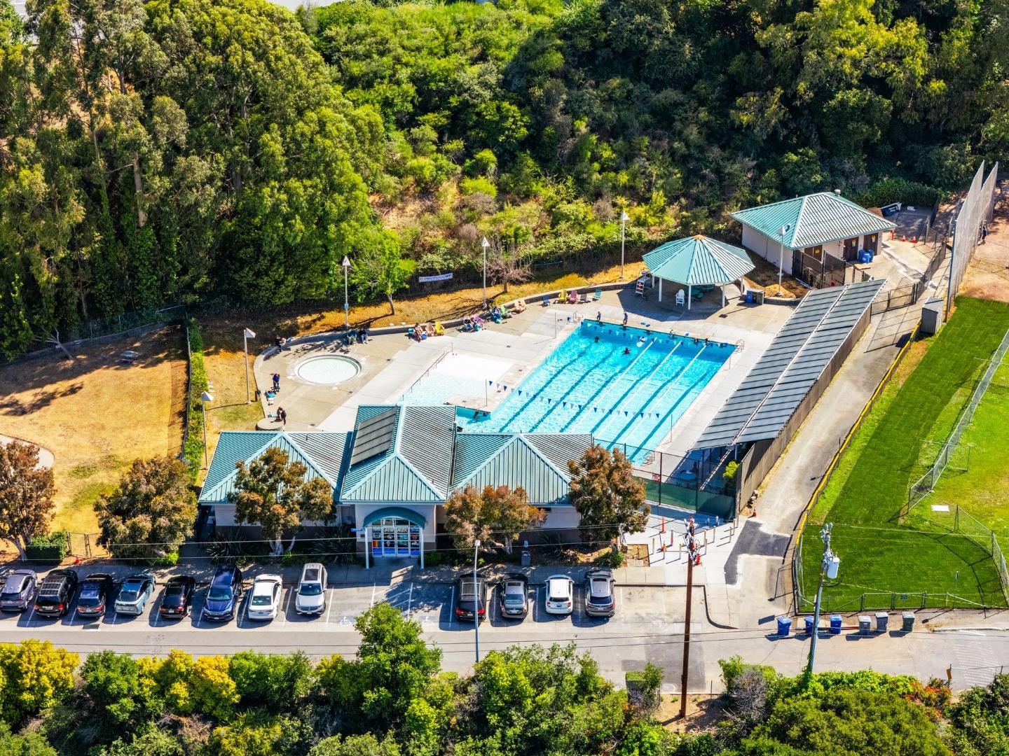 Detail Gallery Image 37 of 50 For 820 Humboldt Rd, Brisbane,  CA 94005 - 3 Beds | 2 Baths