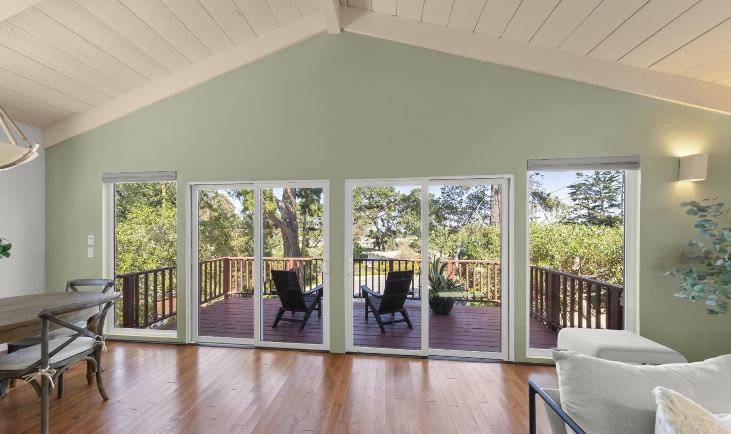 Detail Gallery Image 13 of 33 For 710 Woodcrest Ln, Monterey,  CA 93940 - 3 Beds | 2 Baths
