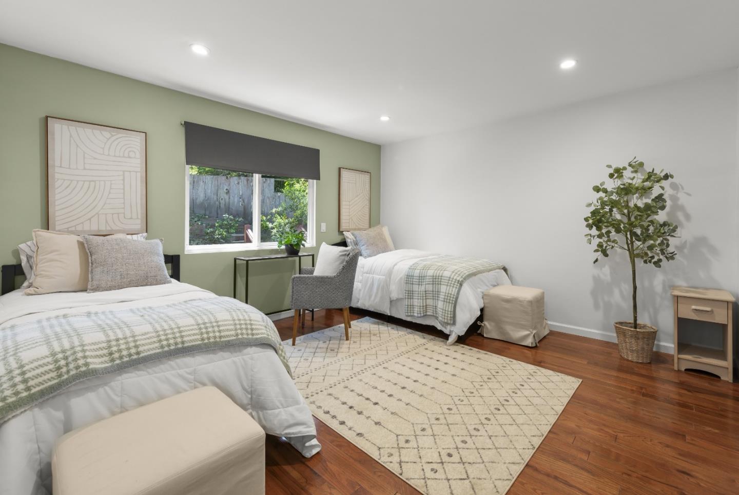 Detail Gallery Image 21 of 33 For 710 Woodcrest Ln, Monterey,  CA 93940 - 3 Beds | 2 Baths