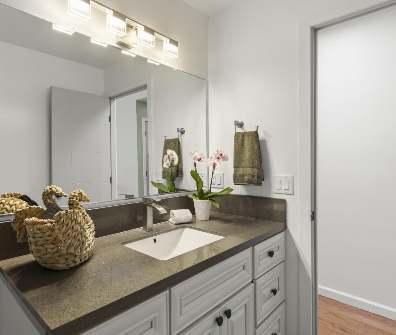 Detail Gallery Image 25 of 33 For 710 Woodcrest Ln, Monterey,  CA 93940 - 3 Beds | 2 Baths