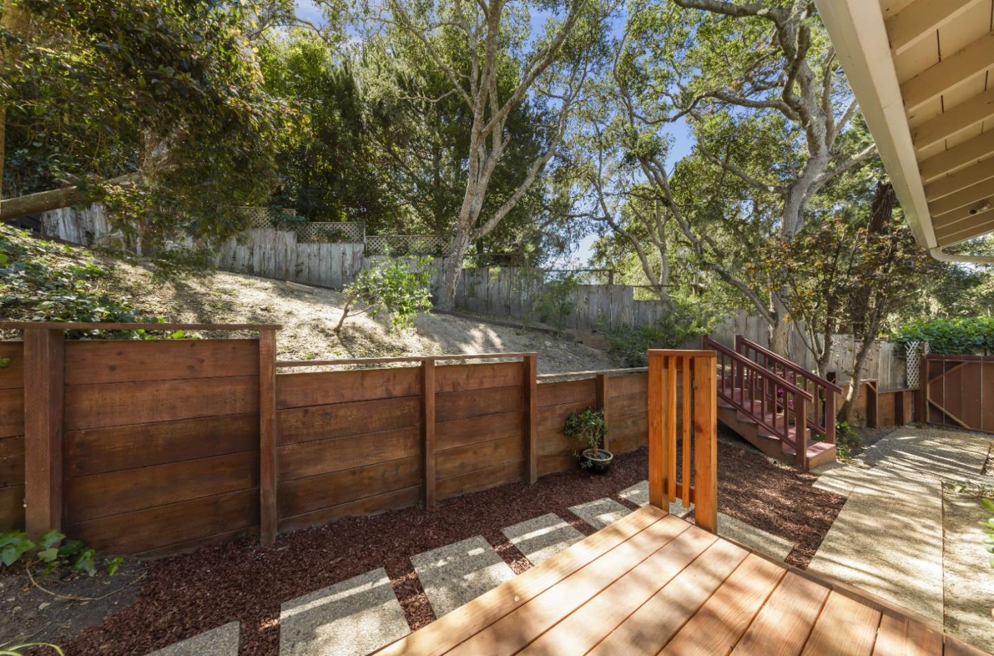 Detail Gallery Image 28 of 33 For 710 Woodcrest Ln, Monterey,  CA 93940 - 3 Beds | 2 Baths