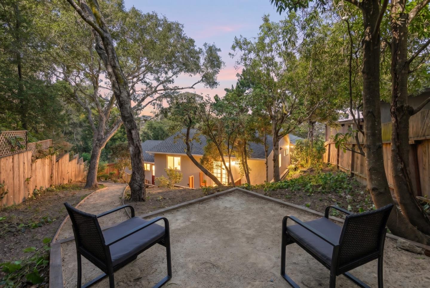 Detail Gallery Image 3 of 33 For 710 Woodcrest Ln, Monterey,  CA 93940 - 3 Beds | 2 Baths