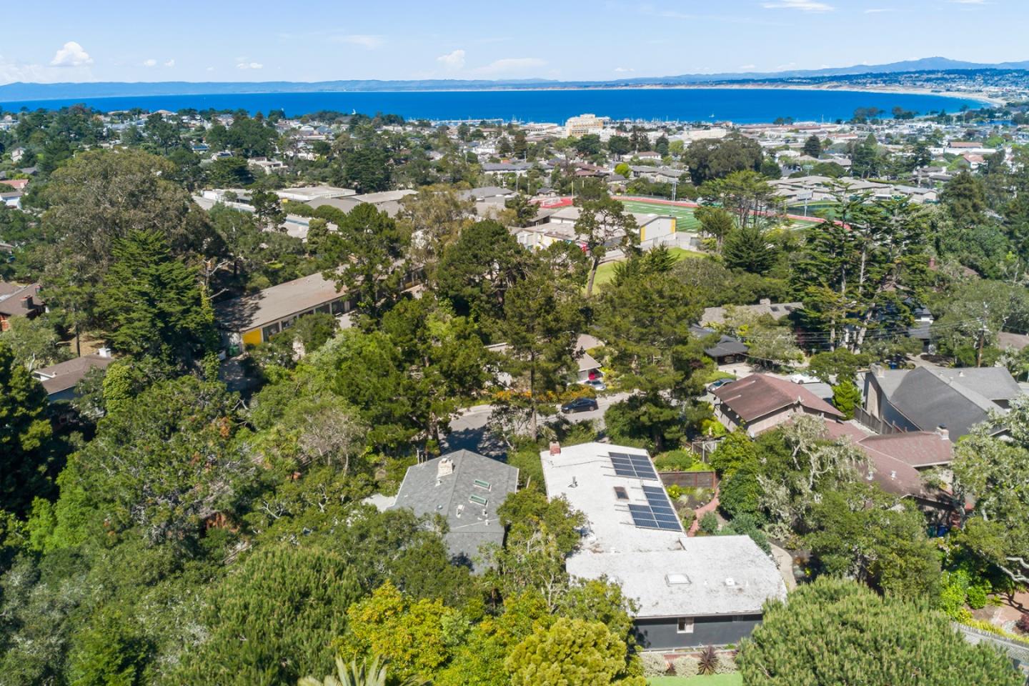 Detail Gallery Image 32 of 33 For 710 Woodcrest Ln, Monterey,  CA 93940 - 3 Beds | 2 Baths