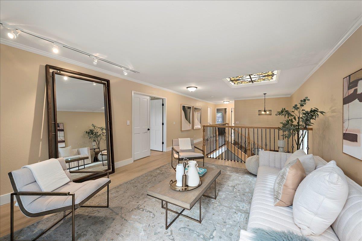 Detail Gallery Image 12 of 25 For 127 Puesta Del Sol, Los Gatos,  CA 95032 - 3 Beds | 2/1 Baths