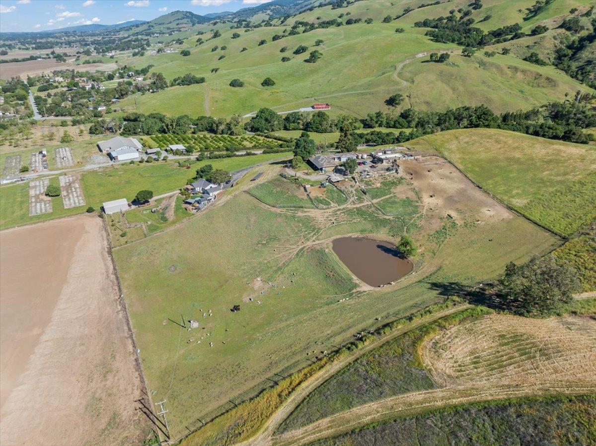 Detail Gallery Image 12 of 19 For 4180 Canada Rd, Gilroy,  CA 95020 - 3 Beds | 1/1 Baths