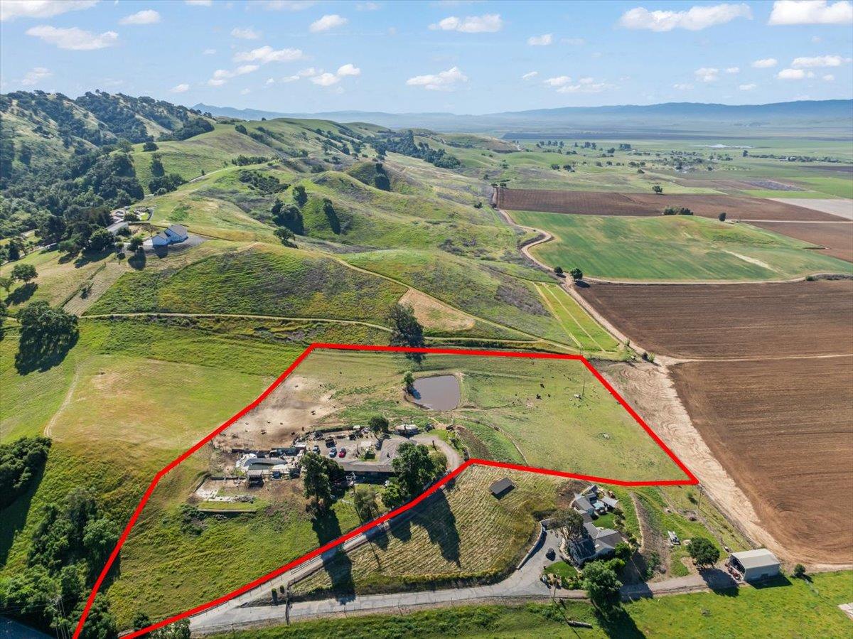 Detail Gallery Image 15 of 19 For 4180 Canada Rd, Gilroy,  CA 95020 - 3 Beds | 1/1 Baths